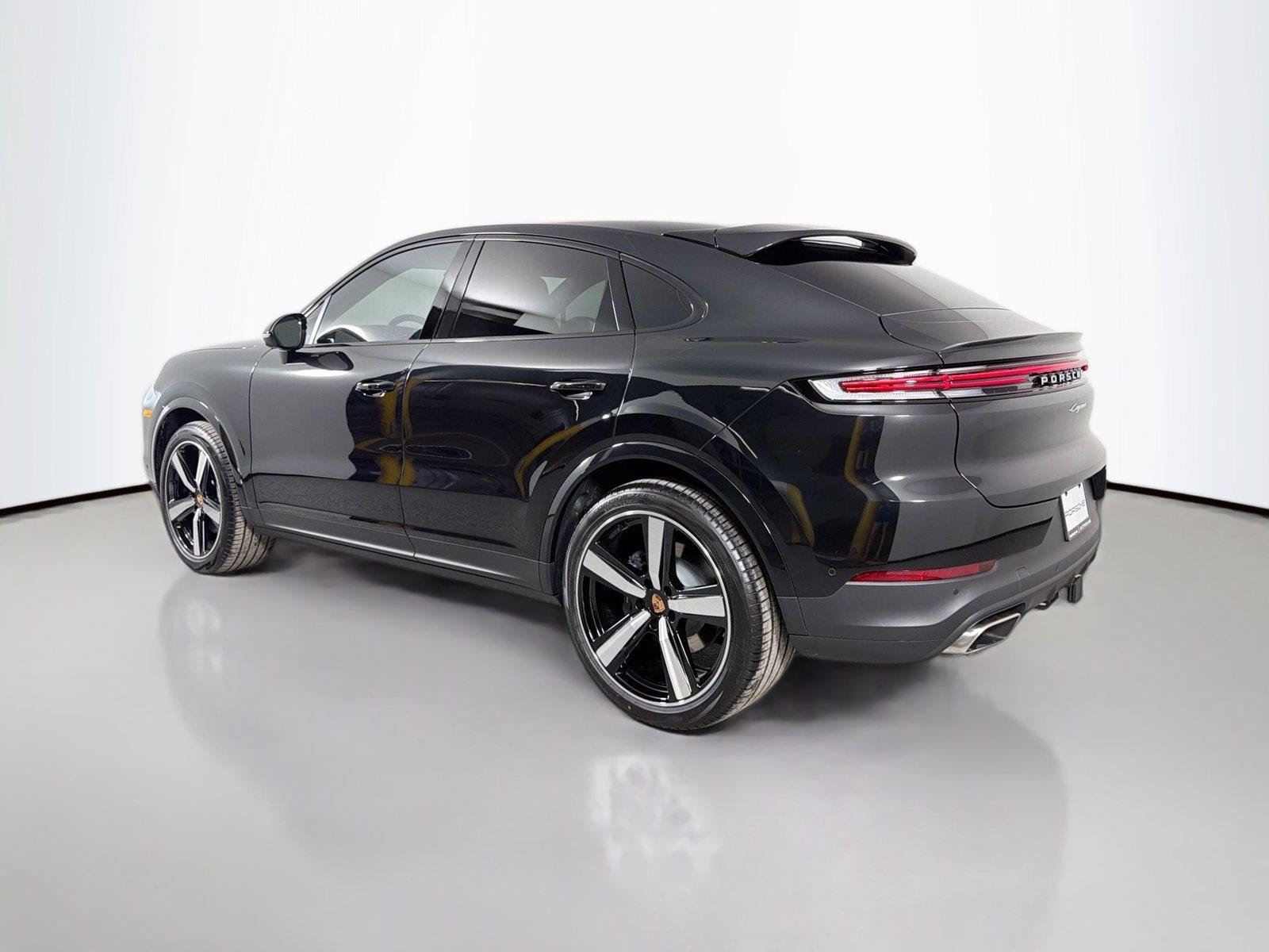 Used 2026 Porsche Cayenne Coupe AWD/4WD image 3