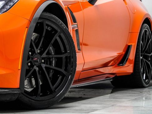 Used 2019 Chevrolet Corvette Grand Sport w/ Grand Sport Heritage Package image 3