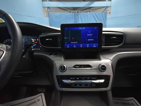 Used 2023 Ford Explorer XLT w/ Equipment Group 202A image 20