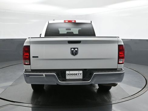 Used 2022 RAM 1500 Classic SLT image 8