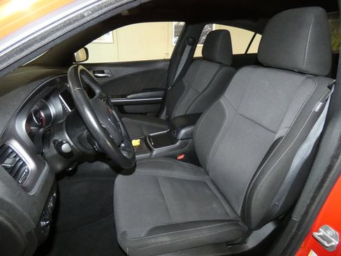 Used 2022 Dodge Charger SXT image 8