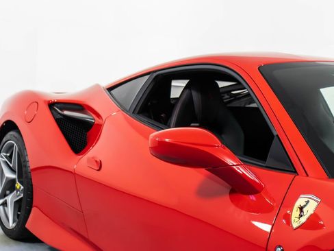 Certified 2020 Ferrari F8 Tributo image 15