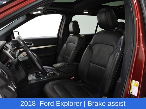 Used 2018 Ford Explorer XLT w/ Equipment Group 202A AWD/4WD image 21