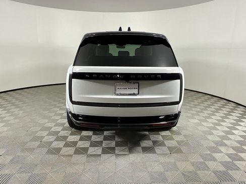Certified 2024 Land Rover Range Rover SE image 8