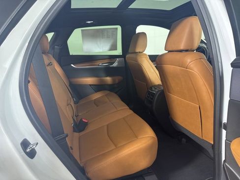 Used 2023 Cadillac XT5 Premium Luxury w/ LPO, Floor Liner Package image 5