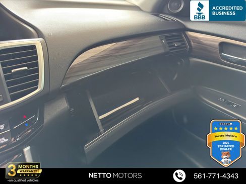 Used 2017 Honda Accord Hybrid Sedan image 38