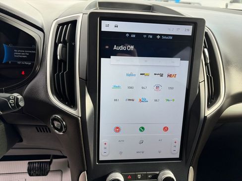 Used 2023 Ford Edge SE w/ Black Appearance Package image 21