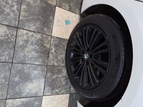 Used 2018 BMW 530i xDrive AWD/4WD image 8