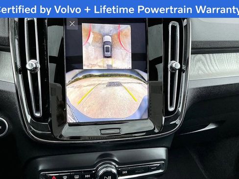 Certified 2026 Volvo XC40 B5 Plus AWD/4WD image 30