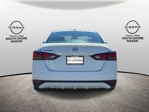 Used 2025 Nissan Altima 2.5 S FWD image 6
