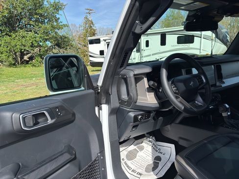New 2026 Ford Bronco Outer Banks w/ Sasquatch Package AWD/4WD image 17