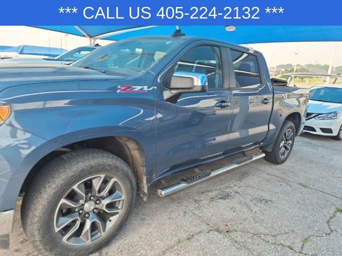 Used 2024 Chevrolet Silverado 1500 LT w/ Z71 Off-Road Package AWD/4WD image 3