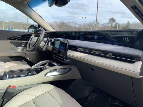 Used 2024 Lincoln Nautilus Reserve image 29