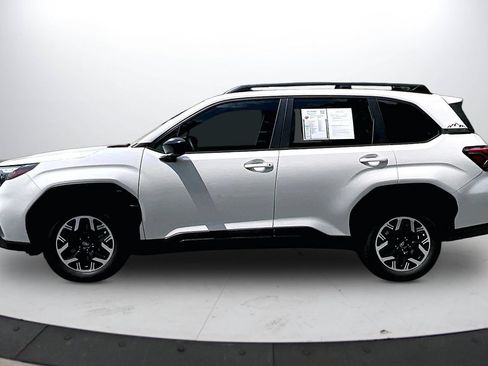 Used 2025 Subaru Forester AWD/4WD image 5