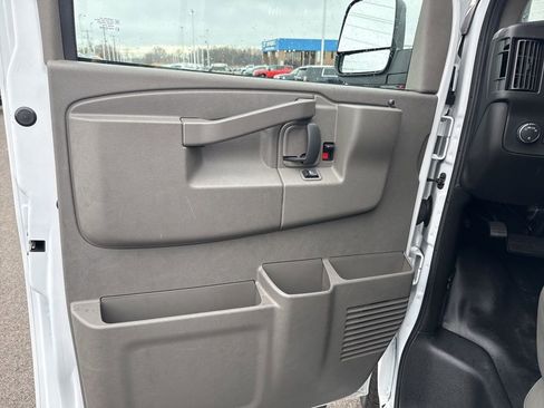 Used 2024 Chevrolet Express 2500 w/ Driver Convenience Package RWD image 23