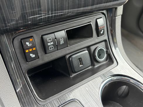 Used 2015 Chevrolet Traverse LT image 20