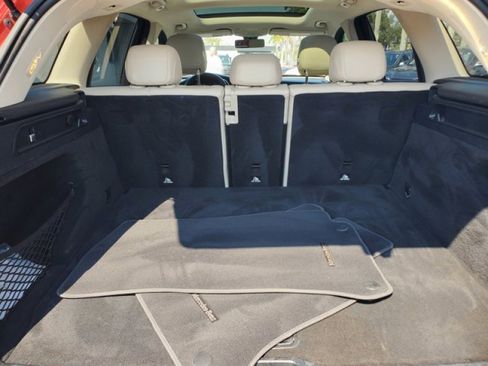 Used 2021 Mercedes-Benz GLC 300 GLC 300 SUV image 7