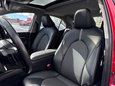 Used 2022 Toyota Camry SE w/ Audio Upgrade Package image 15