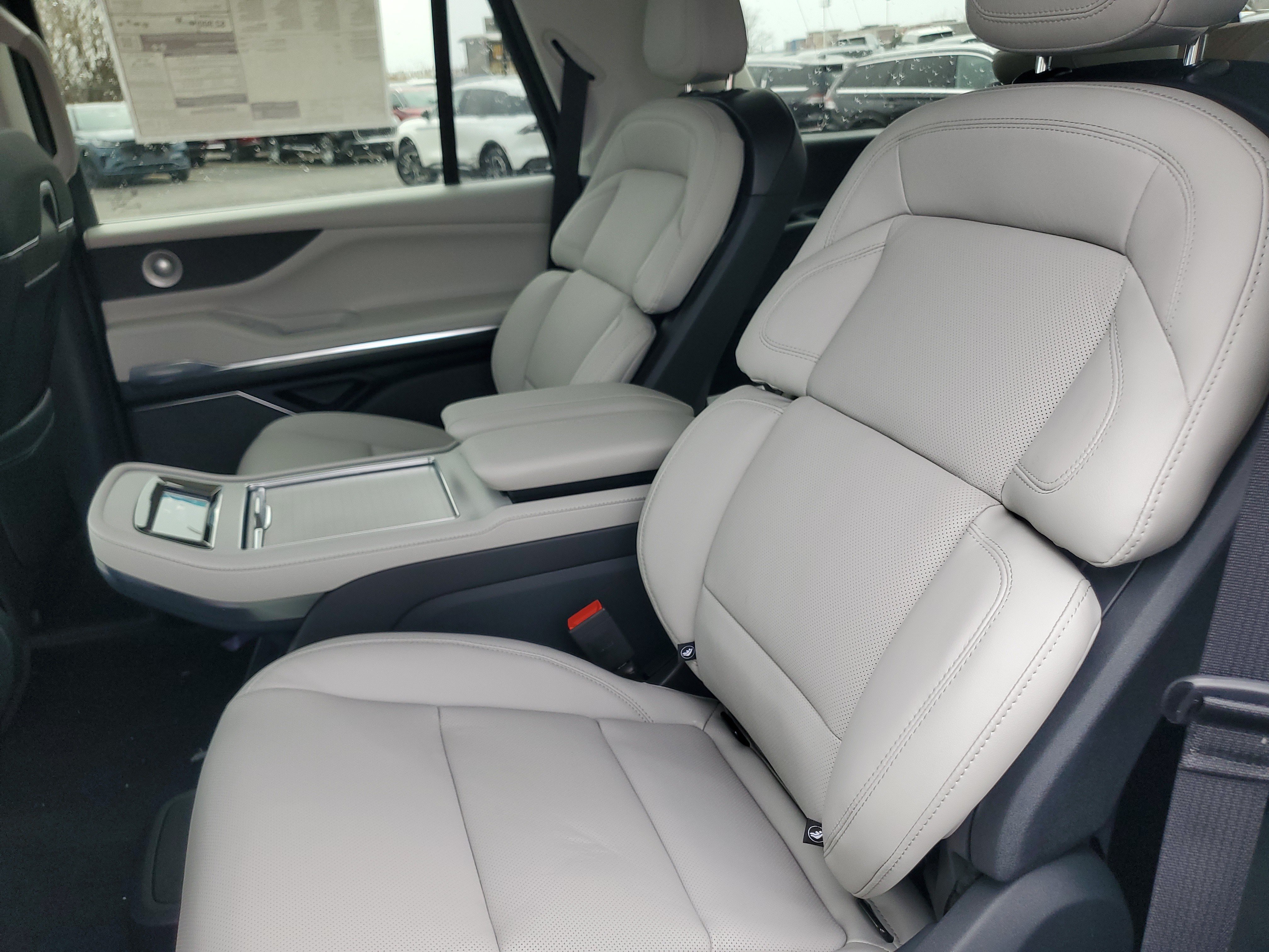 New 2026 Lincoln Navigator Reserve AWD/4WD image 30