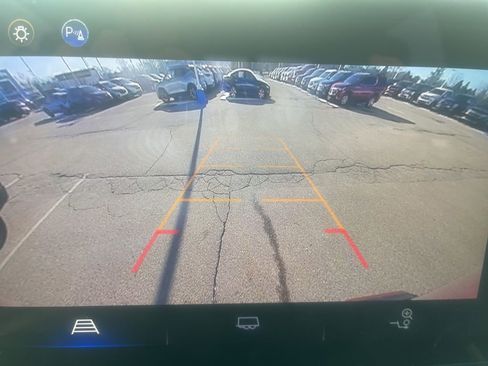 Used 2024 Chevrolet Colorado LT w/ LT Convenience Package III image 21