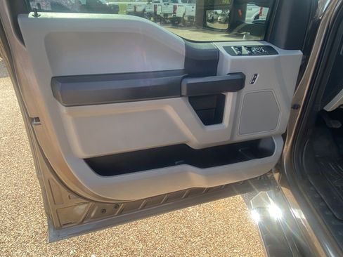 Used 2021 Ford F250 XL w/ STX Appearance Package image 12