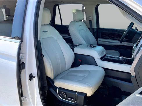 Used 2018 Ford Expedition Platinum RWD image 8