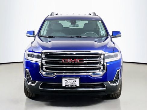 Used 2023 GMC Acadia SLE w/ Driver Convenience Package image 2