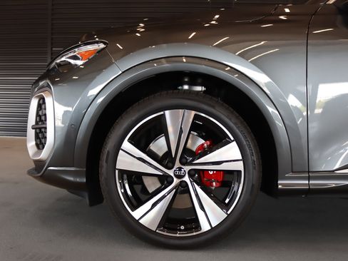 New 2026 Audi SQ5 Premium Plus AWD/4WD image 5