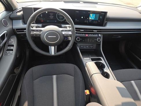 Certified 2025 Hyundai Sonata SEL image 3