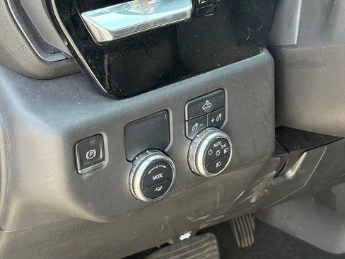 Used 2024 GMC Sierra 1500 Elevation RWD image 7