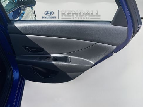 Used 2025 Hyundai Elantra Sport FWD image 27