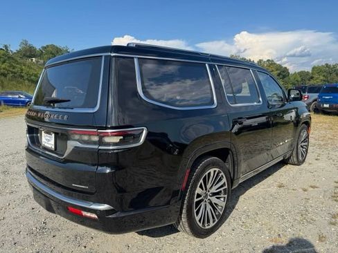 Used 2022 Jeep Grand Wagoneer Series III AWD/4WD image 11