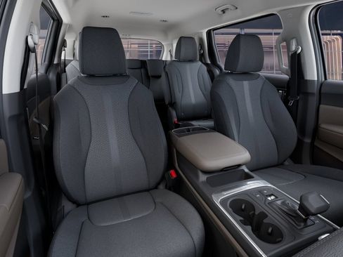 New 2027 Kia Carnival LX FWD image 21