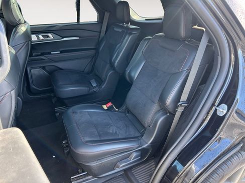 Used 2025 Ford Explorer ST AWD/4WD image 11