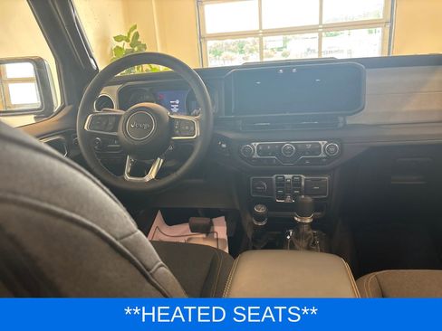 Used 2025 Jeep Wrangler Unlimited Sahara AWD/4WD image 8