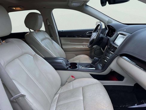 Used 2013 Lincoln MKT EcoBoost AWD 4dr Crossover image 22