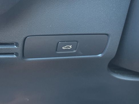 Certified 2023 Volvo C40 P8 Recharge Plus w/ Climate Package image 31