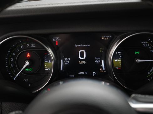 Used 2023 Jeep Wrangler Unlimited Sahara w/ Cold Weather Group AWD/4WD image 20