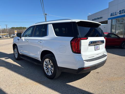 Used 2024 GMC Yukon SLT image 6