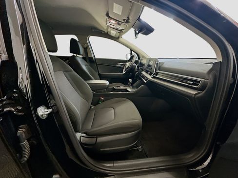 Used 2025 Kia Sportage LX image 31