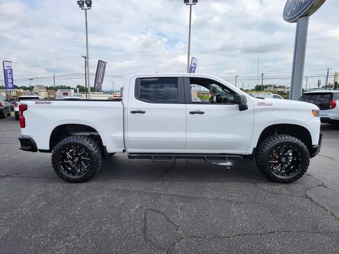 Used 2021 Chevrolet Silverado 1500 Custom Trail Boss AWD/4WD image 9