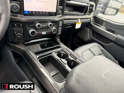 New 2026 Ford F250 Lariat w/ Black Appearance Package image 28