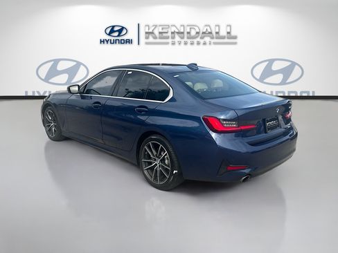 Used 2021 BMW 330i Sedan w/ Convenience Package RWD image 4
