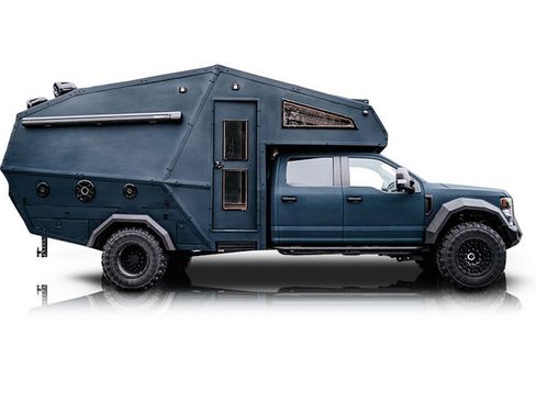 Used 2022 Ford F550 4x4 Crew Cab Super Duty w/ Power Equipment Group image 2