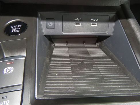 New 2025 Nissan Kicks SR w/ SR Premium Package image 33