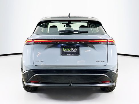 Used 2023 Nissan Ariya FWD image 7