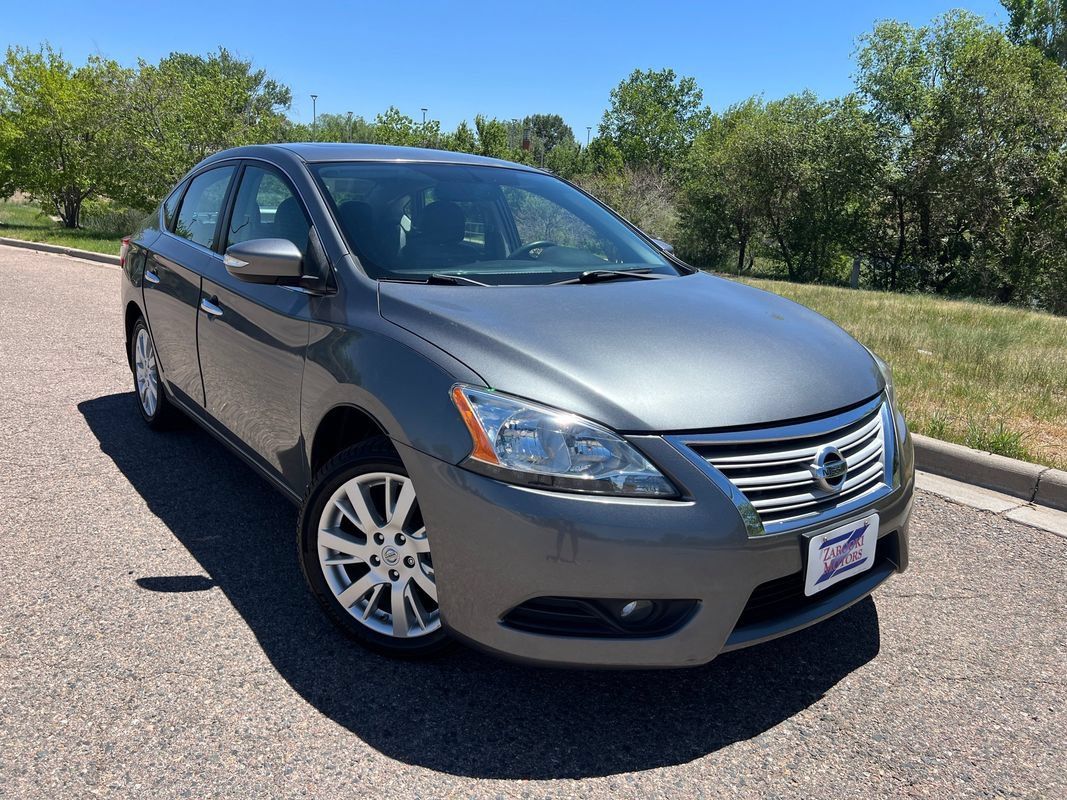Used 2015 Nissan Sentra SL w/ SL Premium Package FWD image 1