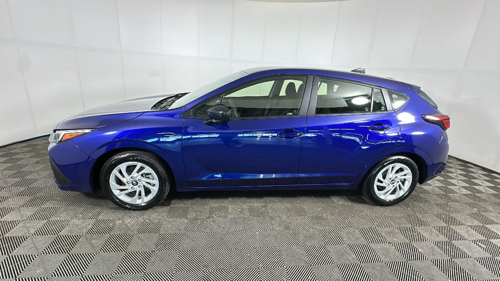 Used 2025 Subaru Impreza 2.0i AWD/4WD image 7