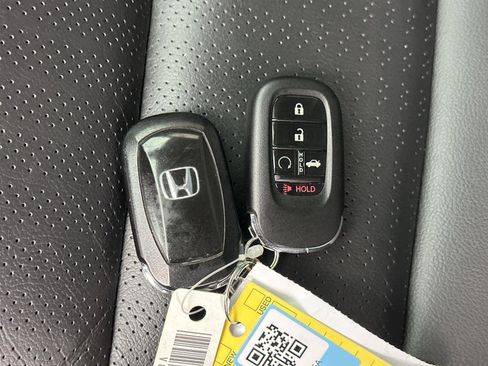 Used 2023 Honda Civic Touring image 21