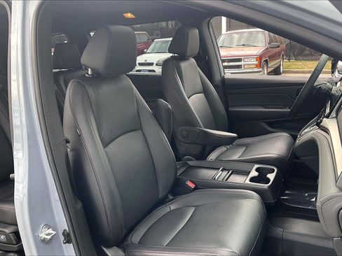Used 2023 Honda Odyssey Sport image 9